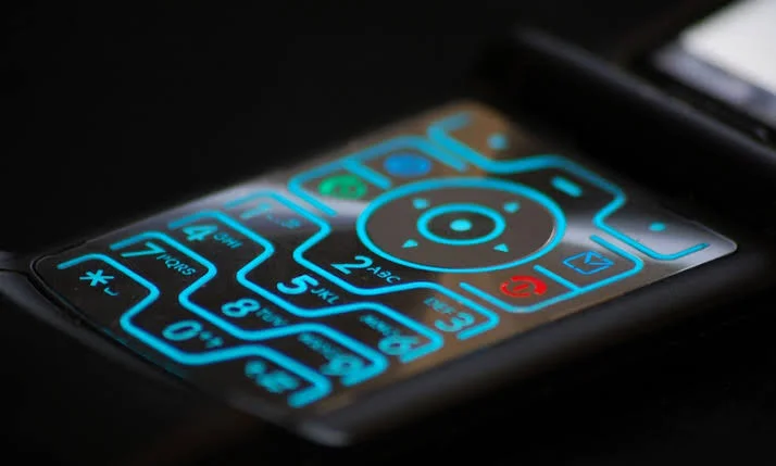Мобильный телефон Motorola RAZR V3