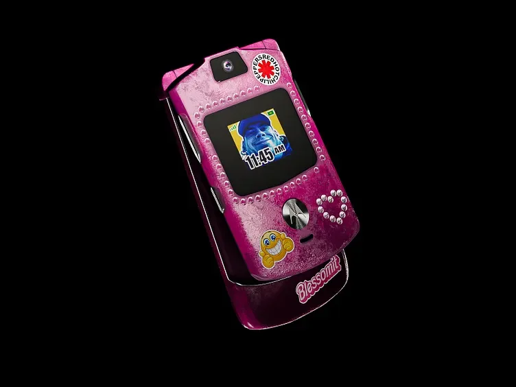 Мобильный телефон Motorola RAZR V3