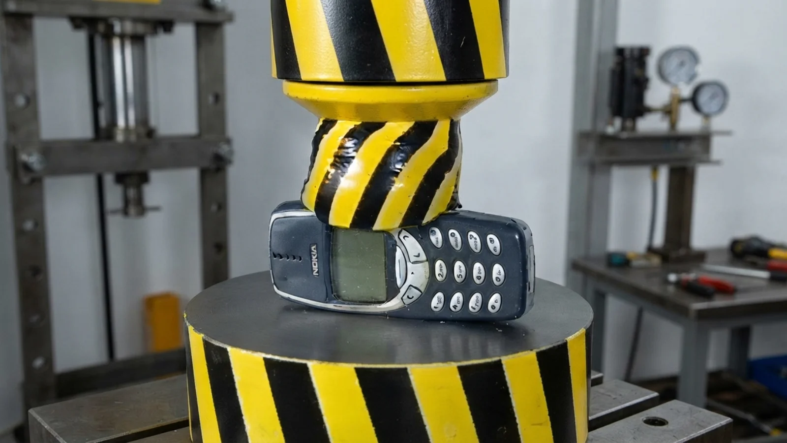 Мобильный телефон Nokia 3310