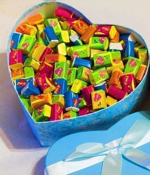 Жвачка Love Is